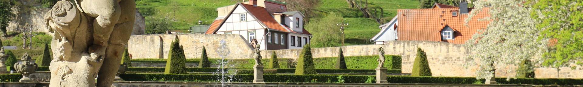 Blick in den Barockgarten vom Schloss Blankenburg