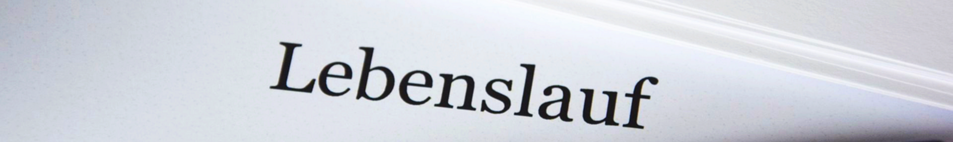 Papier mit der Aufschrift Lebenslauf