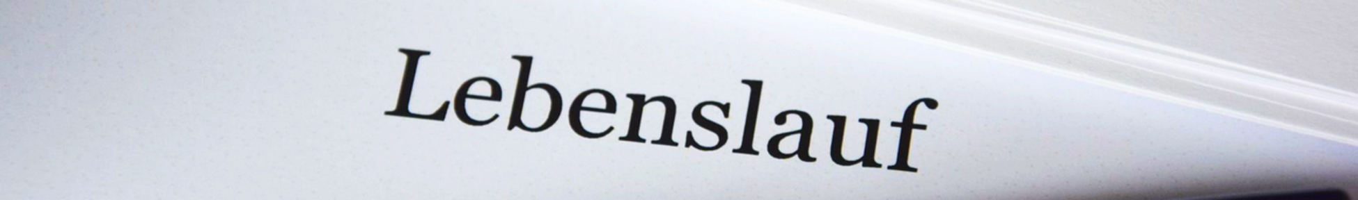 Papier mit der Aufschrift Lebenslauf