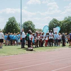 Sportfest Halberstadt 2023 im Rahmen Hosttowntage © Esther Jödecke Viele Sportler auf dem Sportfest in Halberstadt bei der Siegerehrung