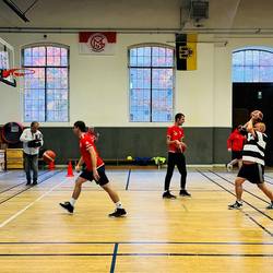 Die Panthers United: Inklusives Basketballprojekt der TSG GutsMuths © Stadt Quedlinburg Auf dem Bild sind mehrere Spieler abgebildet, die zusammen Basketball spielen.