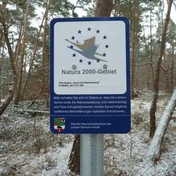 Beispielfoto eines Natura 2000-Gebiete Schildes Beispielfoto eines Natura 2000-Gebiete Schildes