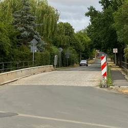 Brücke an einer Kreisstraße. Brücke an einer Kreisstraße.