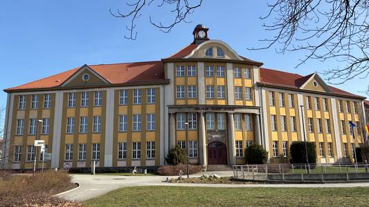 Sanierung des Gymnasiums am Standort Heltauer Platz in Wernigerode 09hkb03 gymnasium wr 590